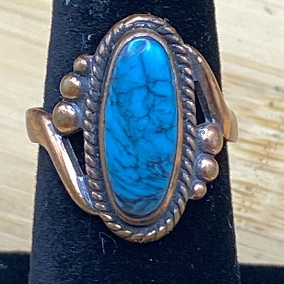 Turquoise 15x6 mm oval stone set in detailed copper setting sized 6 1/4 - Picture 2 of 7